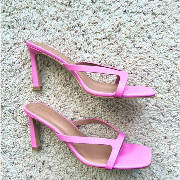 Pink Heels - Picture 1 of 6